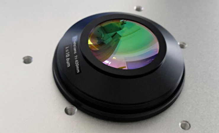 High-Precision Field Lens